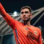 Wie is de vriendin van voetballer Jari De Busser