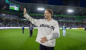 Wie is de vriendin van voetballer Luciano Valente