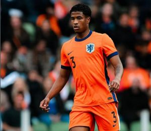 De vriendin van voetballer Ryan Flamingo