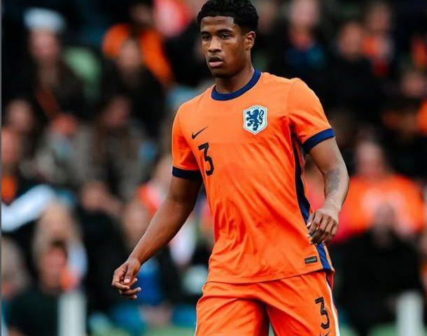 De vriendin van voetballer Ryan Flamingo