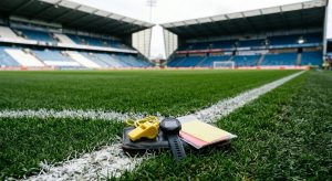 Vrouwelijke scheidsrechters in het profvoetbal: deze pioniers leiden de top